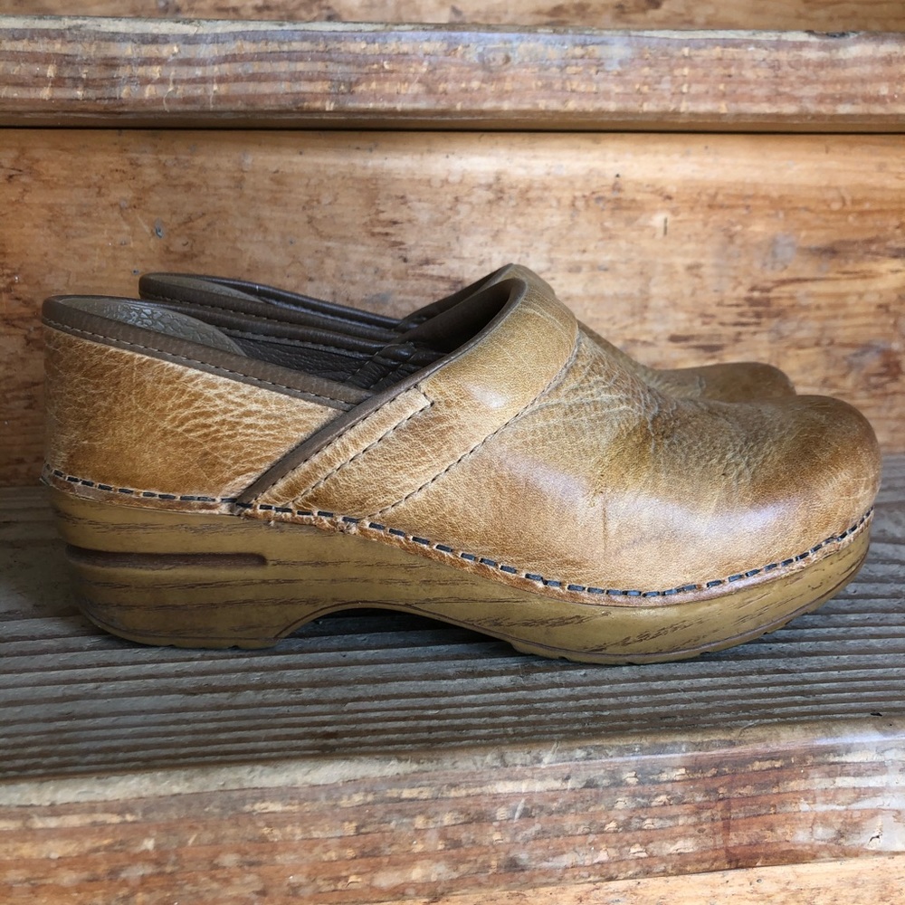 Dansko Distressed Honey Clog